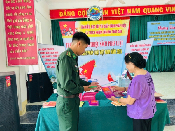 Hình ảnh cho bài viết Tổ chức Chương trình tuyên truyền, phổ biến giáo dục pháp luật cho Nhân dân khu vực biên giới biển 